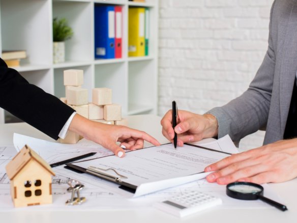 Regularização de imóveis: o que é, por que fazer e como valoriza seu patrimônio